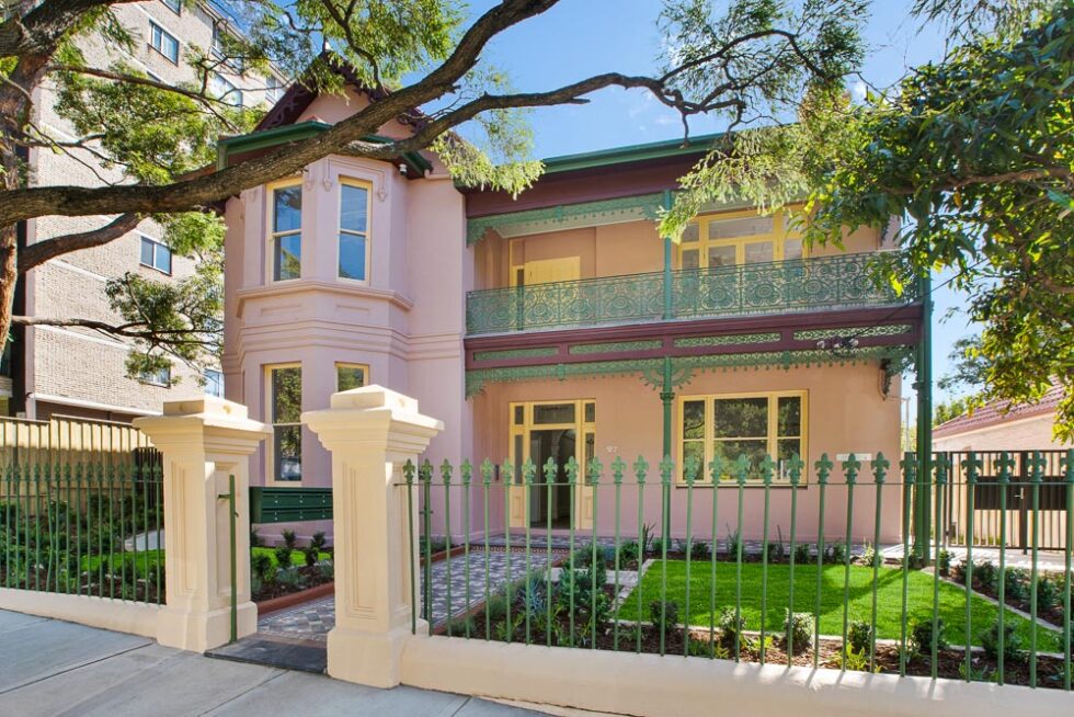 Two story townhouse with a neat garden